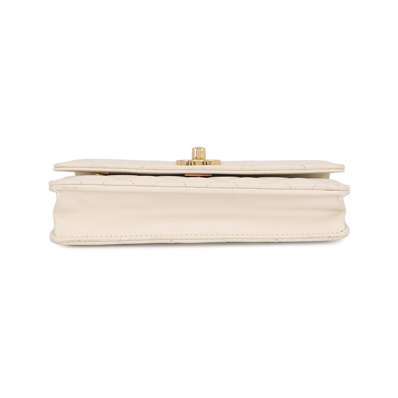 シャネル チェーンウォレット マトラッセ ココマーク ラムスキン AP4241 CHANEL 財布 白