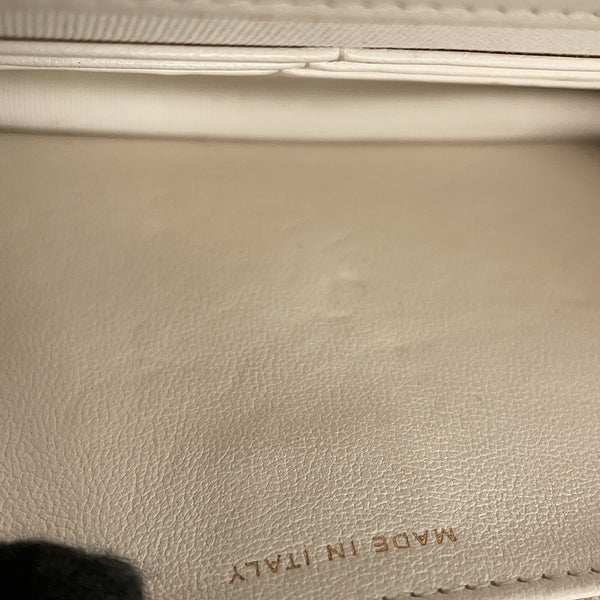 シャネル チェーンウォレット マトラッセ ココマーク ラムスキン AP4241 CHANEL 財布 白