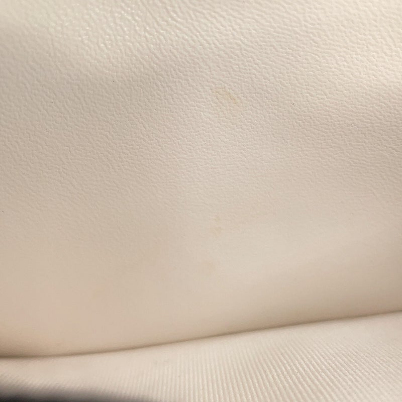 シャネル チェーンウォレット マトラッセ ココマーク ラムスキン AP4241 CHANEL 財布 白