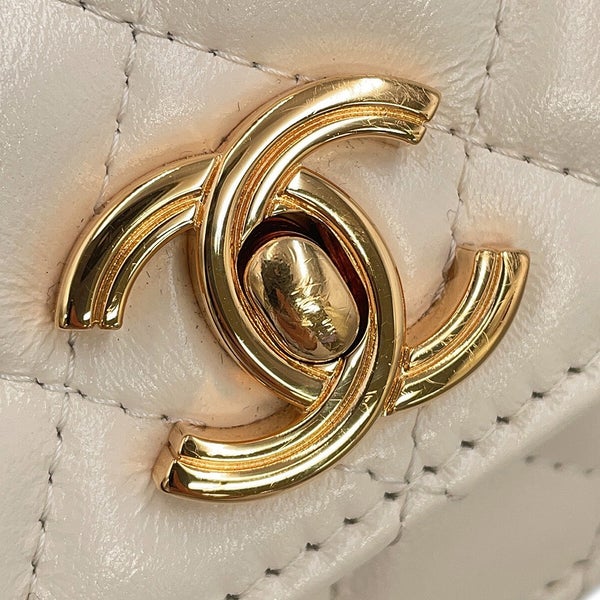 シャネル チェーンウォレット マトラッセ ココマーク ラムスキン AP4241 CHANEL 財布 白