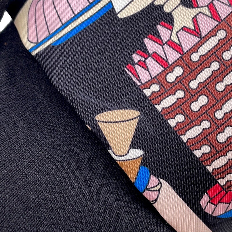 エルメス スカーフ ツイリー ラ パティスリー フランセーズ チャーム HERMES シルク 2023秋冬 ツイリー創立20周年 黒