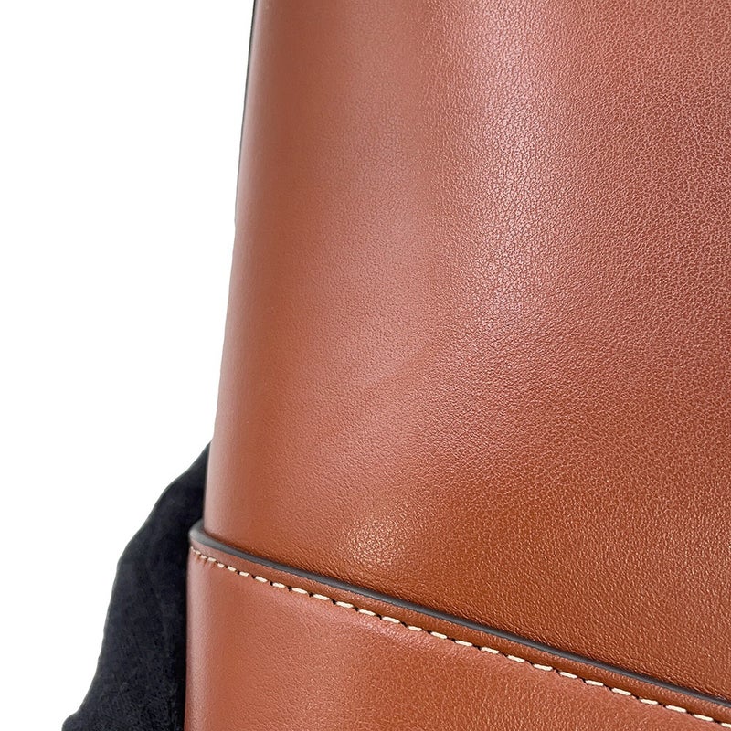 セリーヌ ショルダーバッグ スモール バケット キュイル トリオンフ カーフレザー 113783DU3 CELINE