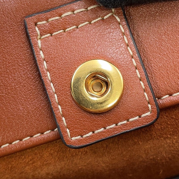 セリーヌ ショルダーバッグ スモール バケット キュイル トリオンフ カーフレザー 113783DU3 CELINE