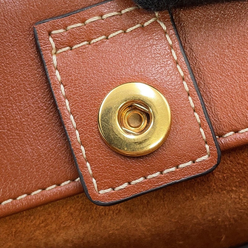 セリーヌ ショルダーバッグ スモール バケット キュイル トリオンフ カーフレザー 113783DU3 CELINE