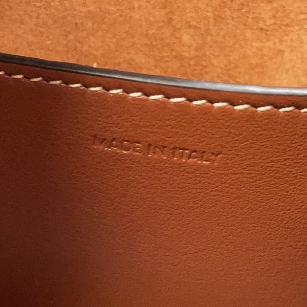 セリーヌ ショルダーバッグ スモール バケット キュイル トリオンフ カーフレザー 113783DU3 CELINE