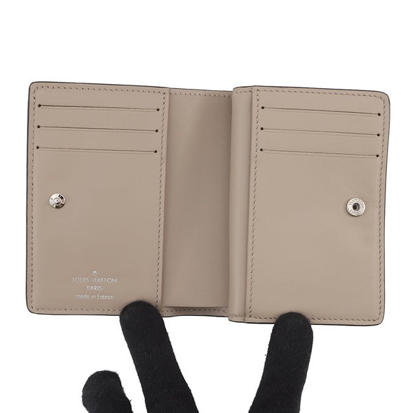ルイヴィトン 二つ折り財布 モノグラム・マヒナ ポルトフォイユ・クレア M80817 LOUIS VUITTON