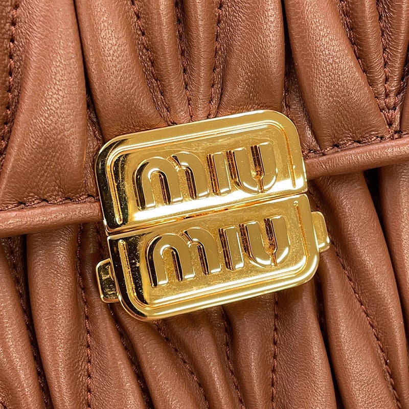 ミュウミュウ ショルダーバッグ マテラッセ レザー 5BD265 Miu Miu ブラウン