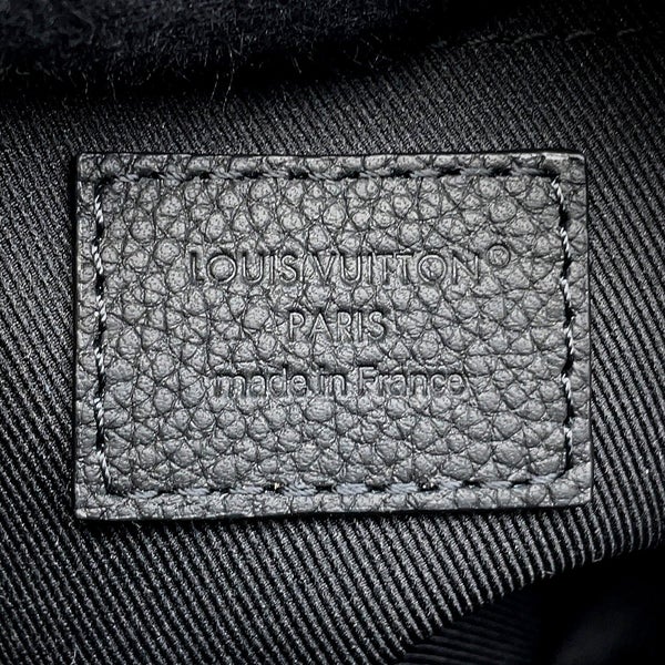 ルイヴィトン ショルダーバッグ ワクシーカーフレザー ボーディング・メッセンジャー M15265 ヴィトン ブラック 黒