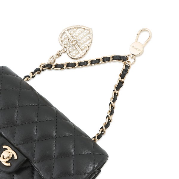 シャネル バッグチャーム ココマーク マトラッセ ミニバッグ ラムスキン AP4760 CHANEL ミニポーチ 小物入れ 黒