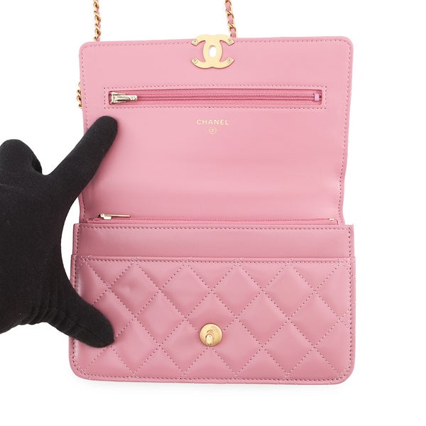 シャネル チェーンウォレット マトラッセ ココマーク ラムスキン AP2289 CHANEL ショルダーバッグ 財布