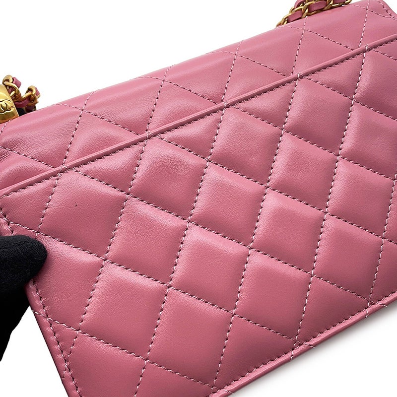 シャネル チェーンウォレット マトラッセ ココマーク ラムスキン AP2289 CHANEL ショルダーバッグ 財布