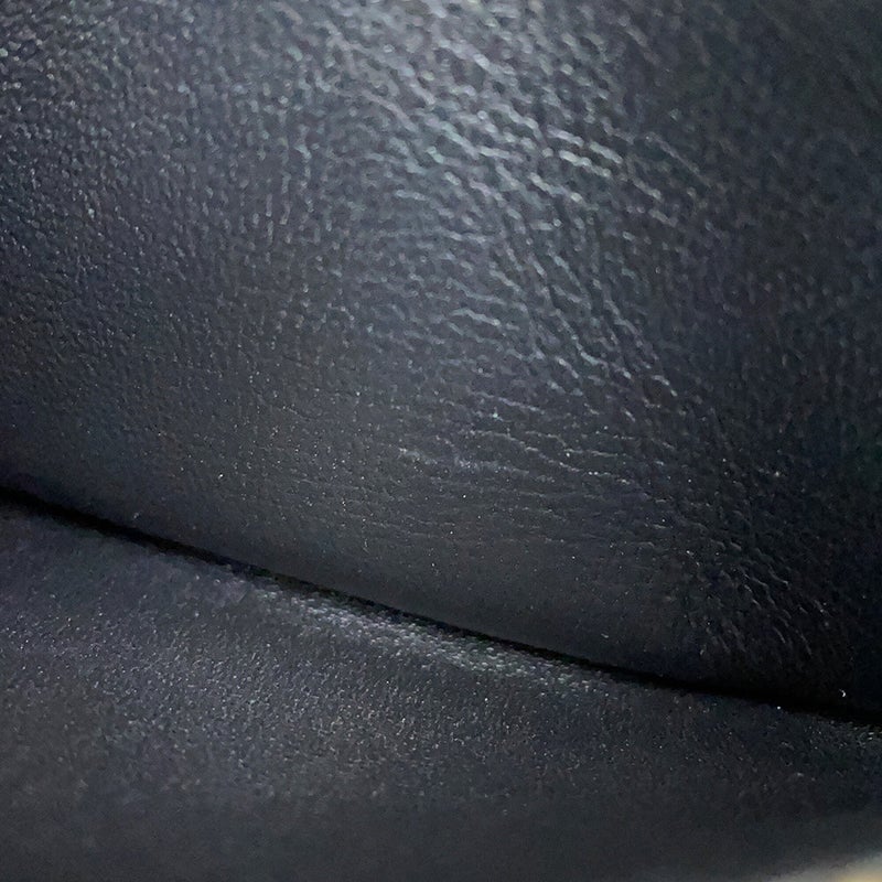 ロエベ ショルダーバッグ ゴヤ パファー ミニ シャイニーナパラムスキン A896W56X01 LOEWE 黒