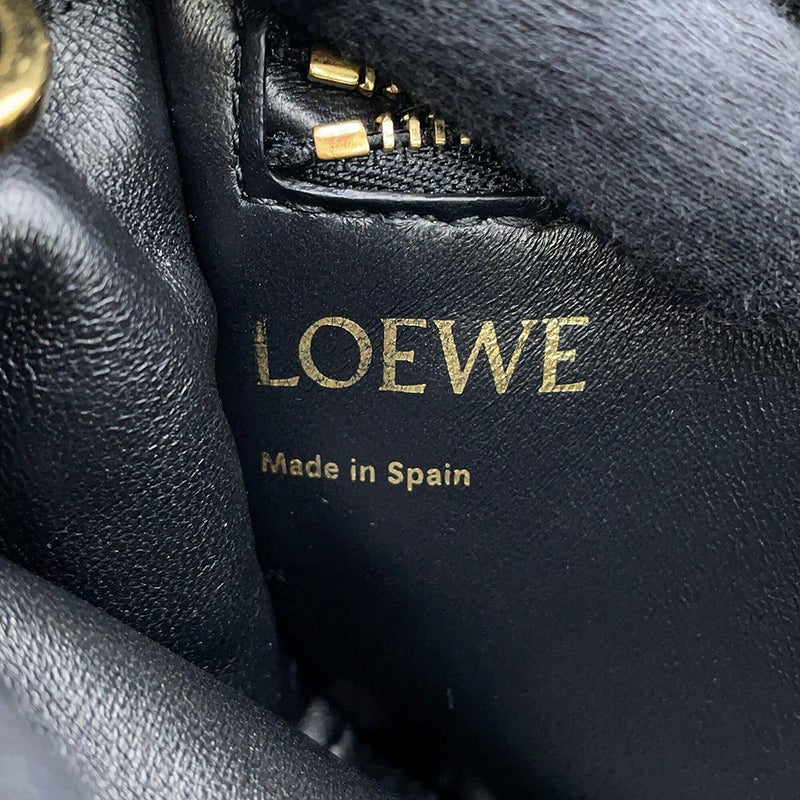 ロエベ ショルダーバッグ ゴヤ パファー ミニ シャイニーナパラムスキン A896W56X01 LOEWE 黒
