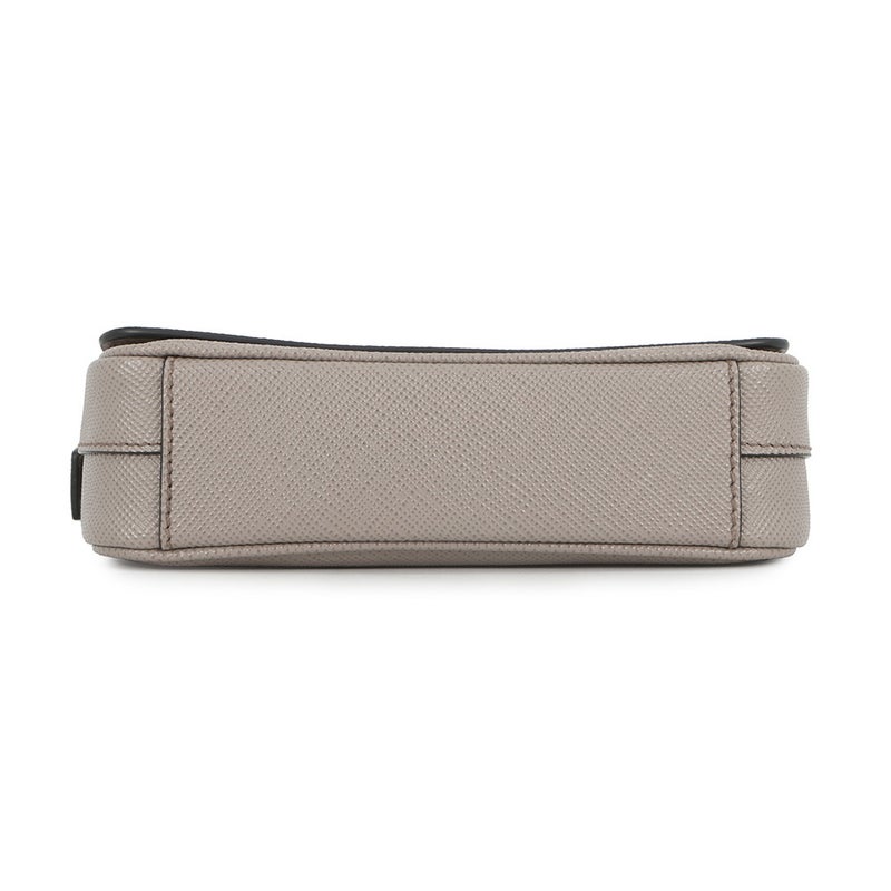 プラダ ショルダーバッグ トライアングルロゴ サフィアーノ レザー 2VD065 PRADA バッグ