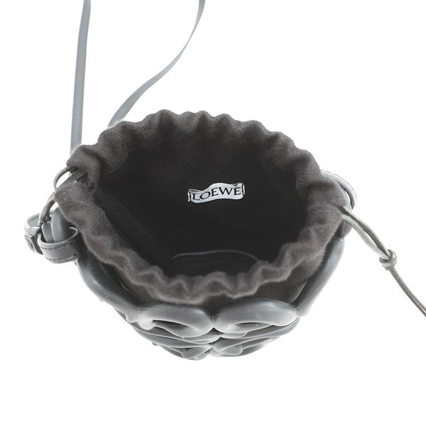 ロエべ ショルダーバッグ インフレーテッド ポケット アナグラム カットアウト ラバー/レザー C630G26X01 LOEWE 黒