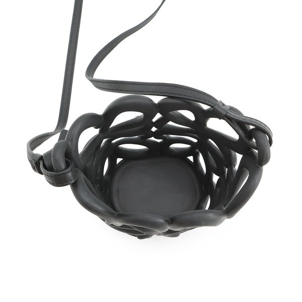 ロエべ ショルダーバッグ インフレーテッド ポケット アナグラム カットアウト ラバー/レザー C630G26X01 LOEWE 黒