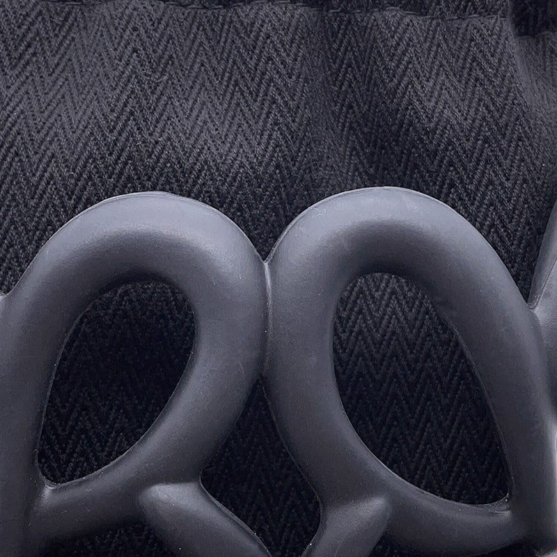 ロエべ ショルダーバッグ インフレーテッド ポケット アナグラム カットアウト ラバー/レザー C630G26X01 LOEWE 黒