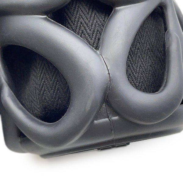 ロエべ ショルダーバッグ インフレーテッド ポケット アナグラム カットアウト ラバー/レザー C630G26X01 LOEWE 黒