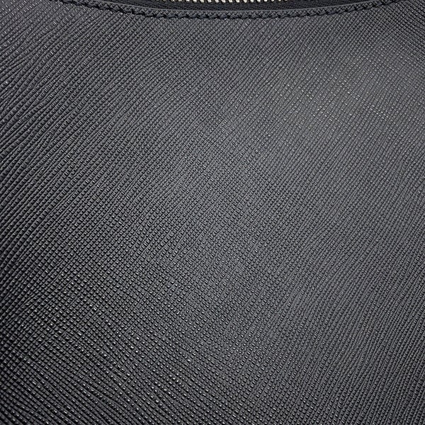 プラダ ショルダーバッグ トライアングルロゴ サフィアーノレザー 2VH113 PRADA 斜め掛け 黒