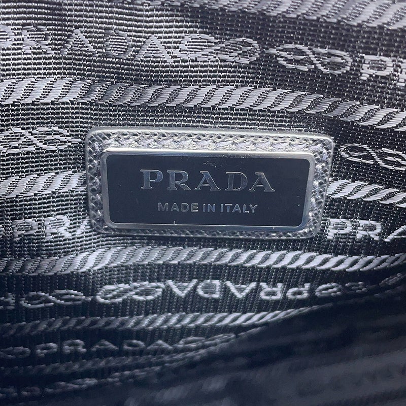 プラダ ショルダーバッグ トライアングルロゴ サフィアーノレザー 2VH113 PRADA 斜め掛け 黒