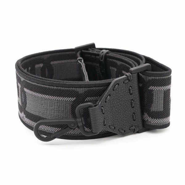 フェンディ ショルダーストラップ ストラップユー FFロゴ キャンバス FENDI 黒