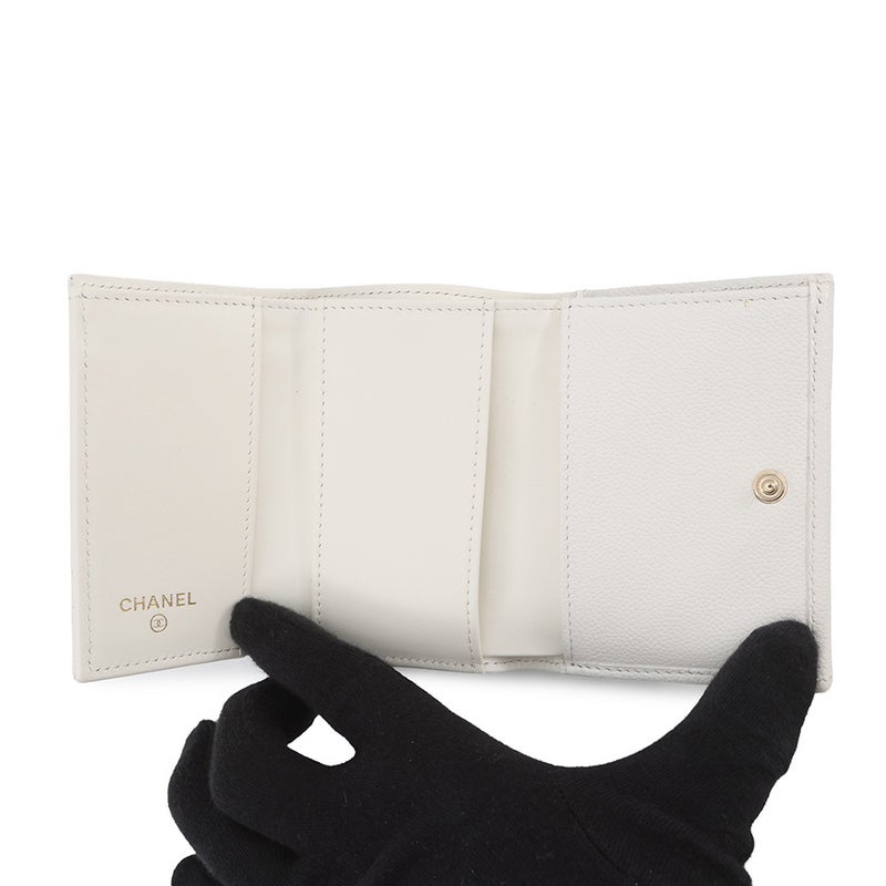 シャネル 三つ折り財布 マトラッセ ココマーク クラシック スモール フラップ ウォレット キャビアスキン AP0230 CHANEL 財布 白