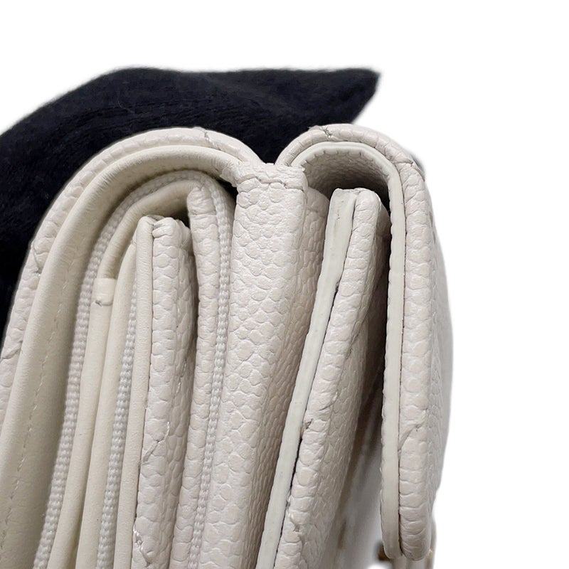 シャネル 三つ折り財布 マトラッセ ココマーク クラシック スモール フラップ ウォレット キャビアスキン AP0230 CHANEL 財布 白