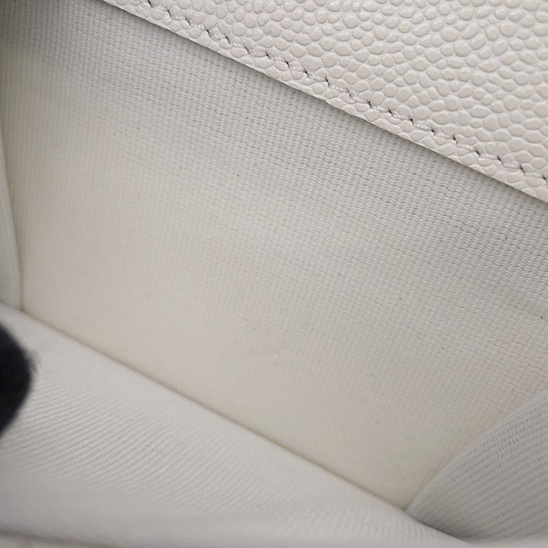 シャネル 三つ折り財布 マトラッセ ココマーク クラシック スモール フラップ ウォレット キャビアスキン AP0230 CHANEL 財布 白