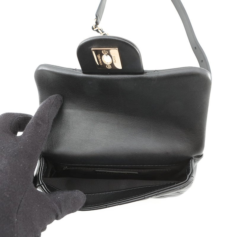 シャネル ショルダーバッグ マトラッセ ミニ ロゴ ボール ラムスキン CHANEL バッグ 黒