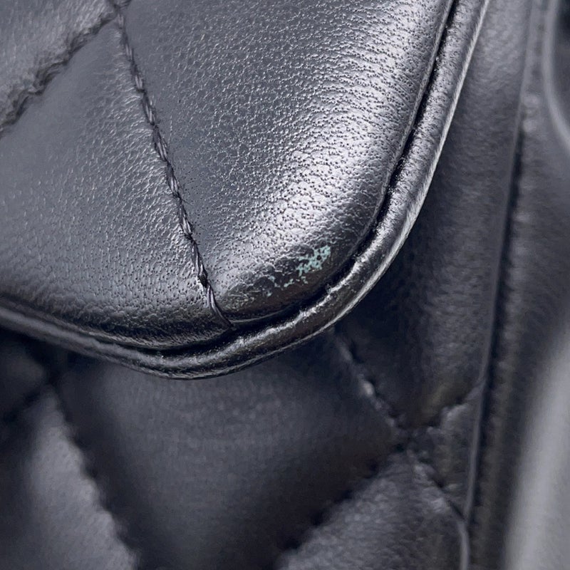 シャネル ショルダーバッグ マトラッセ ミニ ロゴ ボール ラムスキン CHANEL バッグ 黒