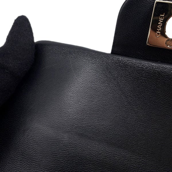 シャネル ショルダーバッグ マトラッセ ミニ ロゴ ボール ラムスキン CHANEL バッグ 黒