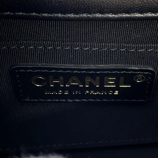 シャネル ショルダーバッグ マトラッセ ミニ ロゴ ボール ラムスキン CHANEL バッグ 黒