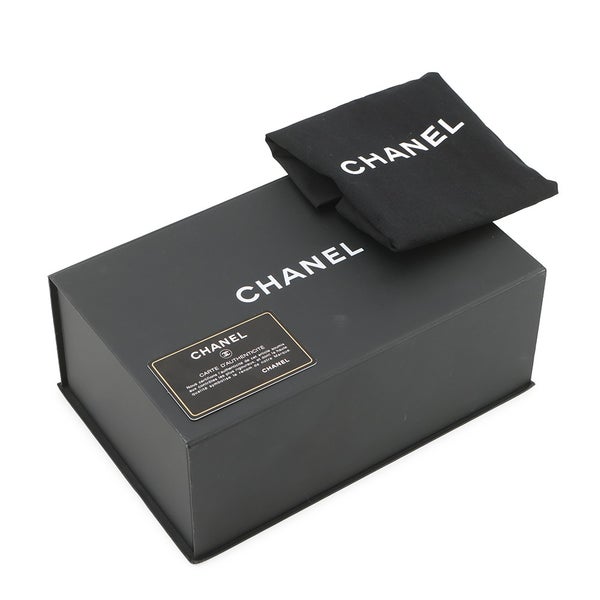 シャネル ショルダーバッグ マトラッセ ミニ ロゴ ボール ラムスキン CHANEL バッグ 黒