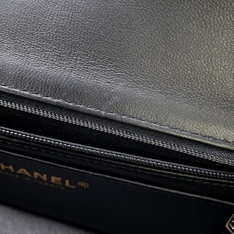 シャネル チェーンショルダーバッグ ミニ マトラッセ 20 ココマーク ラムスキン A69900 CHANEL 黒