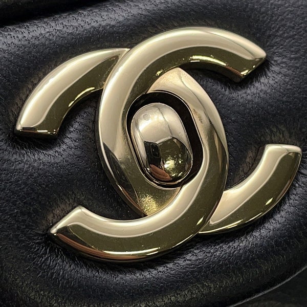 シャネル チェーンショルダーバッグ ミニ マトラッセ 20 ココマーク ラムスキン A69900 CHANEL 黒