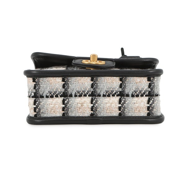 シャネル チェーンショルダーバッグ マトラッセ ココマーク トップハンドル ツイード ラムスキン AS3652 黒 白