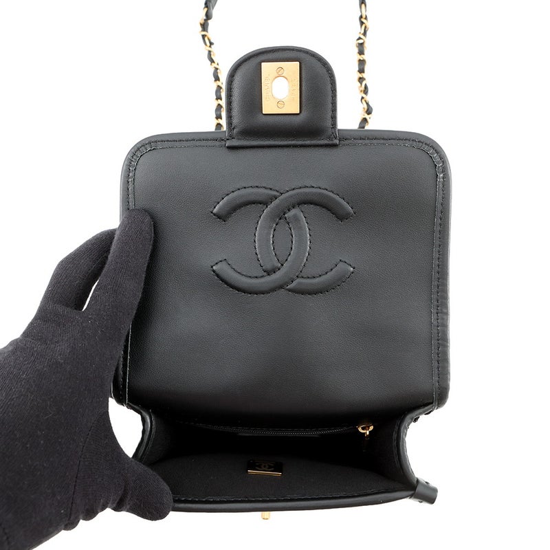 シャネル チェーンショルダーバッグ マトラッセ ココマーク トップハンドル ツイード ラムスキン AS3652 黒 白