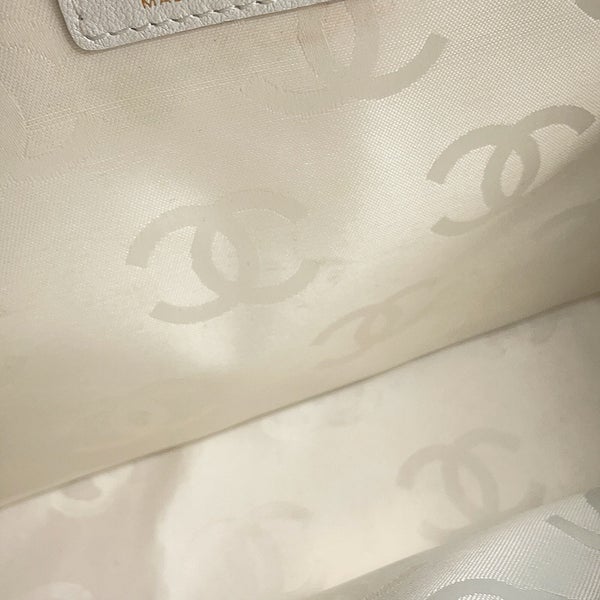 シャネル ハンドバッグ ワイルドステッチ マトラッセ ココマーク ラムスキン CHANEL