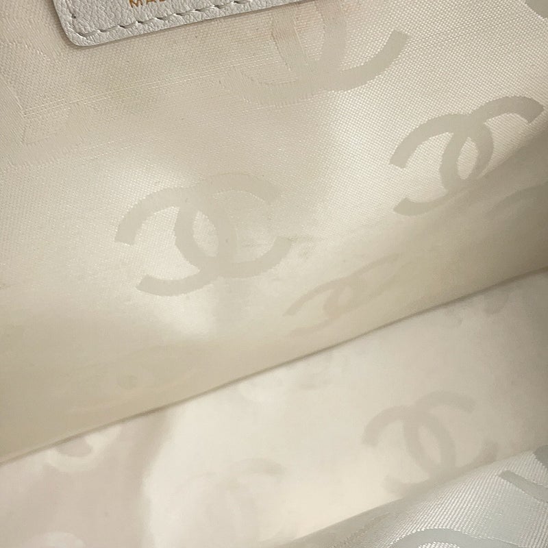 シャネル ハンドバッグ ワイルドステッチ マトラッセ ココマーク ラムスキン CHANEL