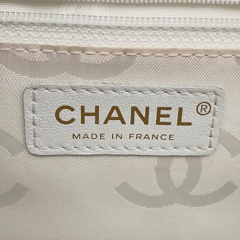 シャネル ハンドバッグ ワイルドステッチ マトラッセ ココマーク ラムスキン CHANEL