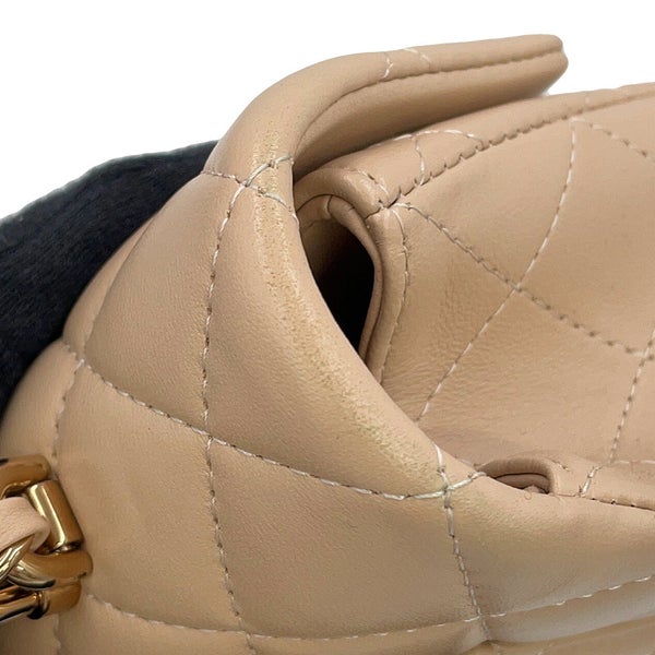 シャネル チェーンショルダーバッグ マトラッセ ココマーク トップハンドル ミニ フラップ ラムスキン AS2431 CHANEL