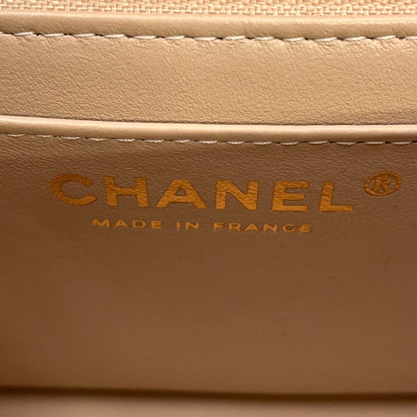 シャネル チェーンショルダーバッグ マトラッセ ココマーク トップハンドル ミニ フラップ ラムスキン AS2431 CHANEL