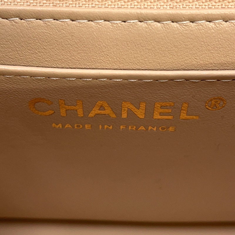 シャネル チェーンショルダーバッグ マトラッセ ココマーク トップハンドル ミニ フラップ ラムスキン AS2431 CHANEL