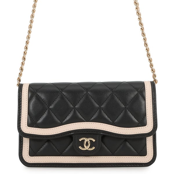シャネル フォンケース マトラッセ ココマーク ラムスキン AP3559 CHANEL 黒 チェーンショルダー