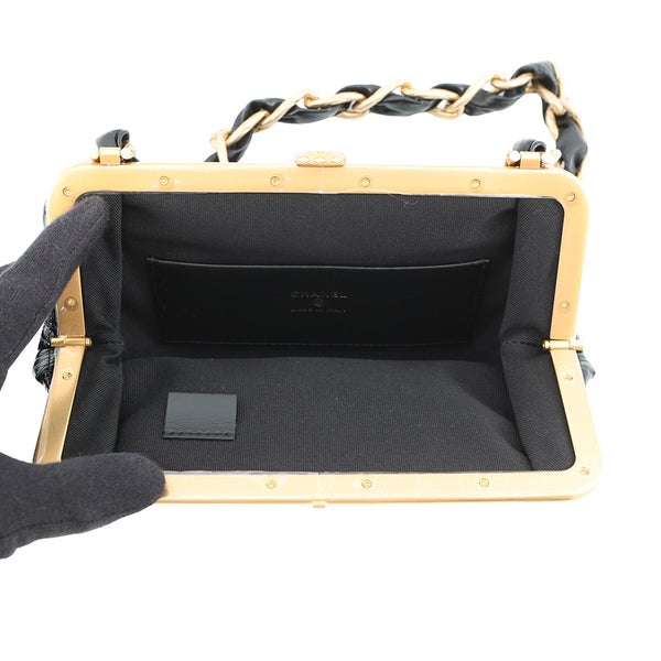 シャネル ショルダーバッグ マトラッセ ココマーク リボン チェーンクラッチバッグ  パテントAP4029 CHANEL 黒