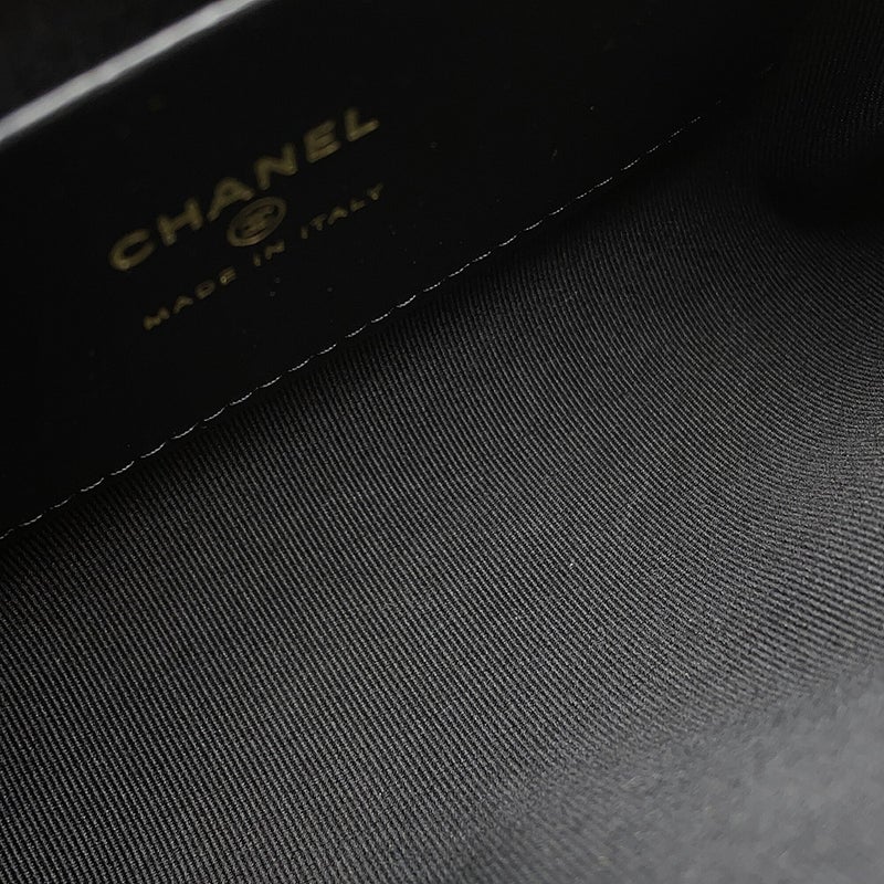シャネル ショルダーバッグ マトラッセ ココマーク リボン チェーンクラッチバッグ  パテントAP4029 CHANEL 黒