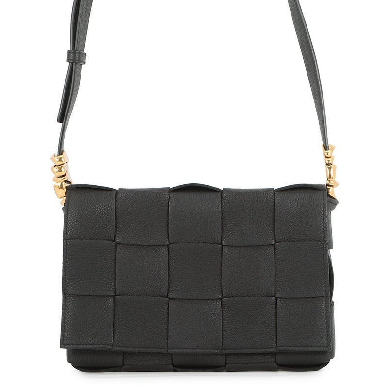ボッテガヴェネタ ショルダーバッグ マキシイントレチャート カセット レザー 666870 BOTTEGA VENETA 黒
