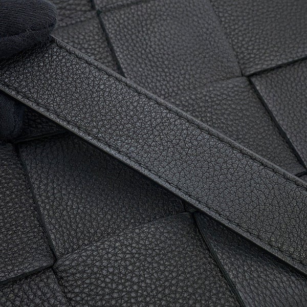 ボッテガヴェネタ ショルダーバッグ マキシイントレチャート カセット レザー 666870 BOTTEGA VENETA 黒