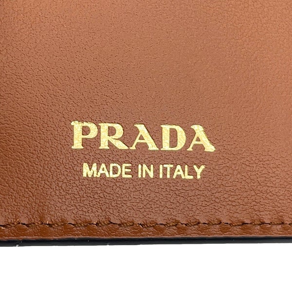 プラダ 二つ折り財布 シティカーフタブ トライアングルロゴ レザー 1MV204 PRADA コンパクトウォレット