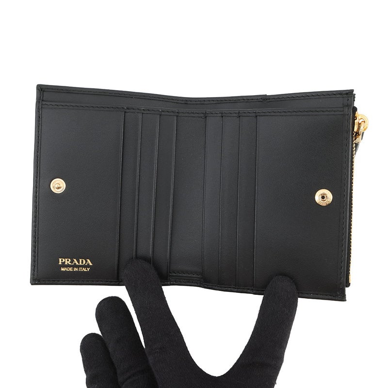 プラダ 二つ折り財布 トライアングルロゴ コンパクトウォレット レザー 1ML050 PRADA 黒